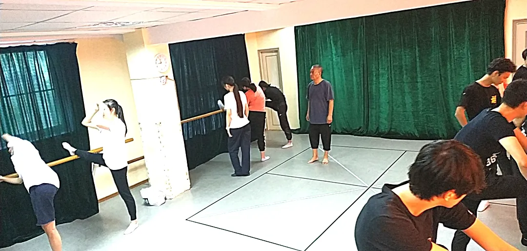 上海表演培训,表演培训,表演艺考培训,艺术培训班,上海学唱歌,上海学舞蹈, 上海学表演,歌唱培训,上海艺考,少儿舞蹈培训,上海声乐培训,主持培训 上海表演培训,表演培训,表演艺考培训,艺术培训班,上海学唱歌,上海学舞蹈, 上海学表演,歌唱培训,上海艺考,少儿舞蹈培训,上海声乐培训,主持培训