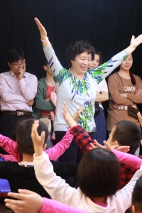 龚老师正在上声乐公开课