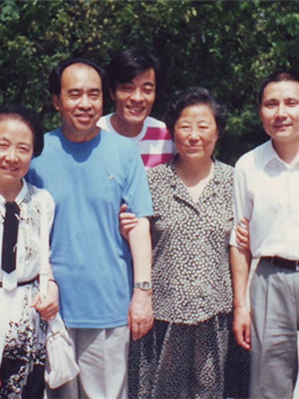 卢奇，刘威与银都校友的珍贵合影